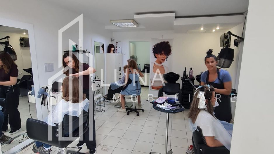 Spațiu cu potențial excelent în Piața Trandafirilor | 50mp - Poză 4