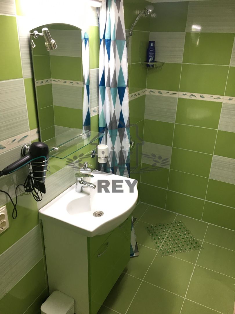 Apartament renovat, 2 camere cu terasa,, zona Constituției - Poză 16