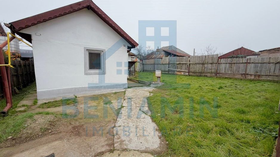 Casa 3 camere-Teren 300mp-Centrala termica-Libera-Zona Brestei - Poză 2