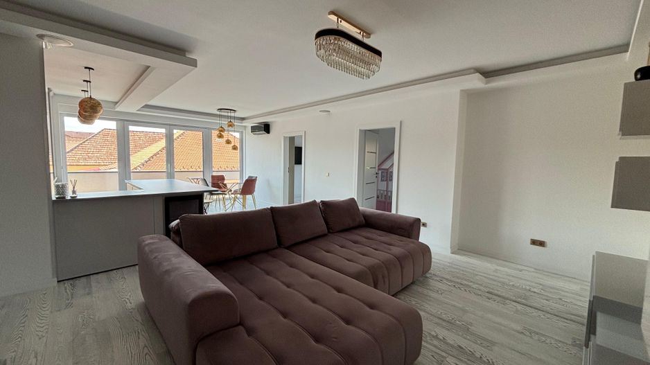 Apartament de 3 camere  de închiriat, în bloc nou, zona Trei Stejari - Poză 6