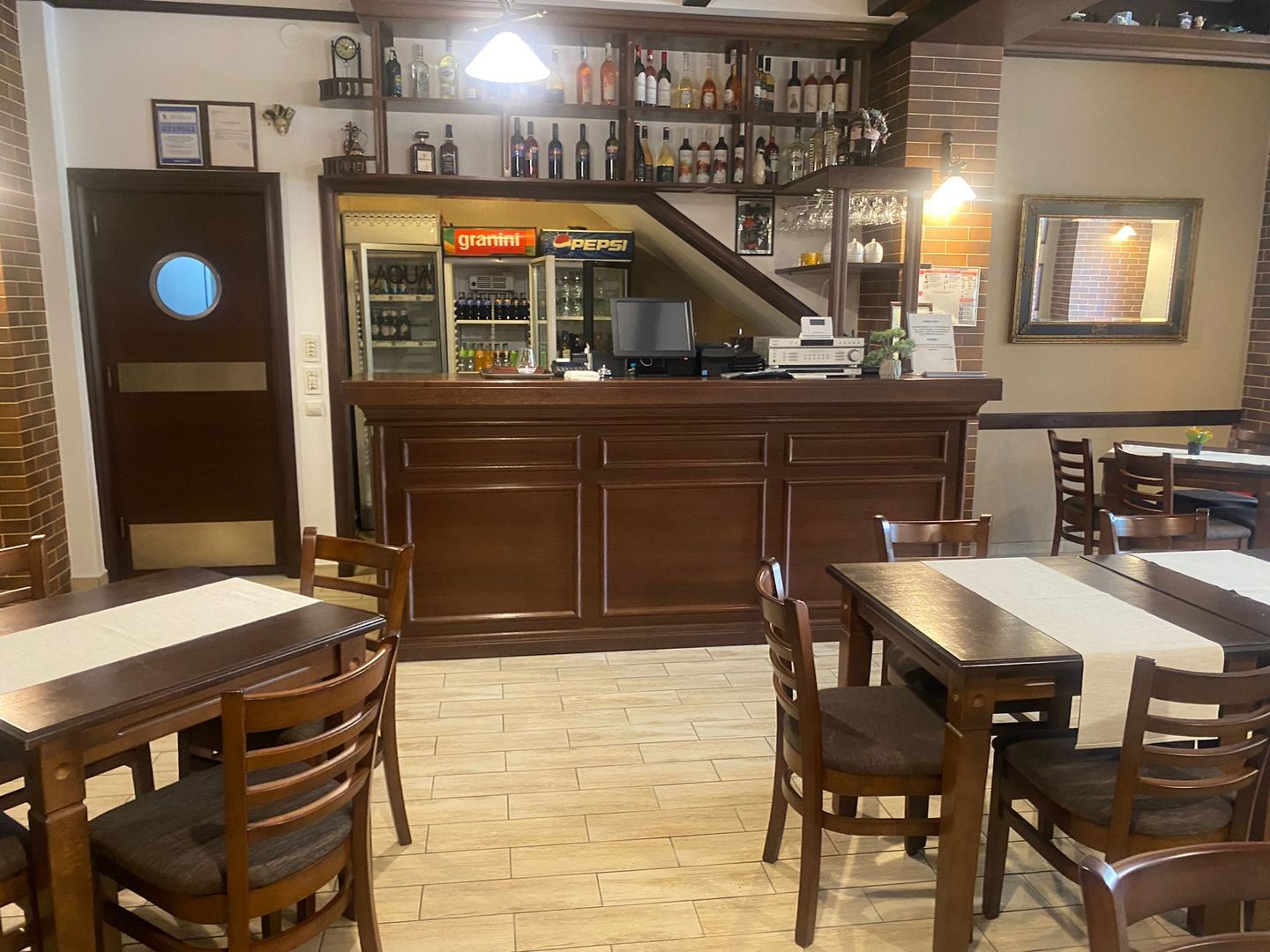 Spatiu comercial de inchiriat central Pitesti - Poză 15