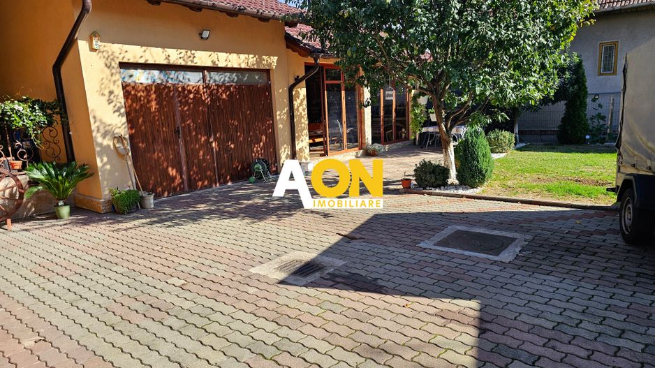 Casa renovata, 4 camere, 2 terase, mobilata, utilata, 568 mp teren - Poză 4