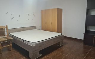 Garsoniera mobilata si utilata - zona garii 200 euro - Poză 1
