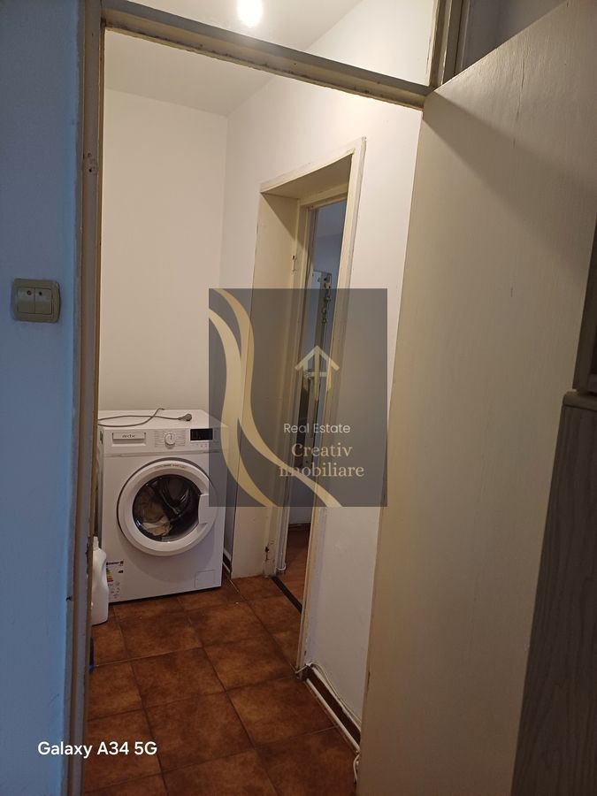 Uverturii, zona Lujerului, zona Gorjului, sector 6, Militari - Poză 2