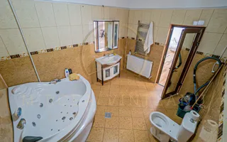 Lazu - Vila de vânzare compusă din P+1E+M. - Poză 16