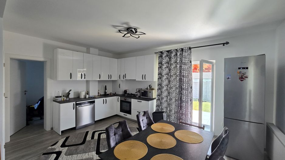 Sanandrei, Duplex pe Etaj, Proiect Modern, Desp prin camera Tehnica. - Poză 5