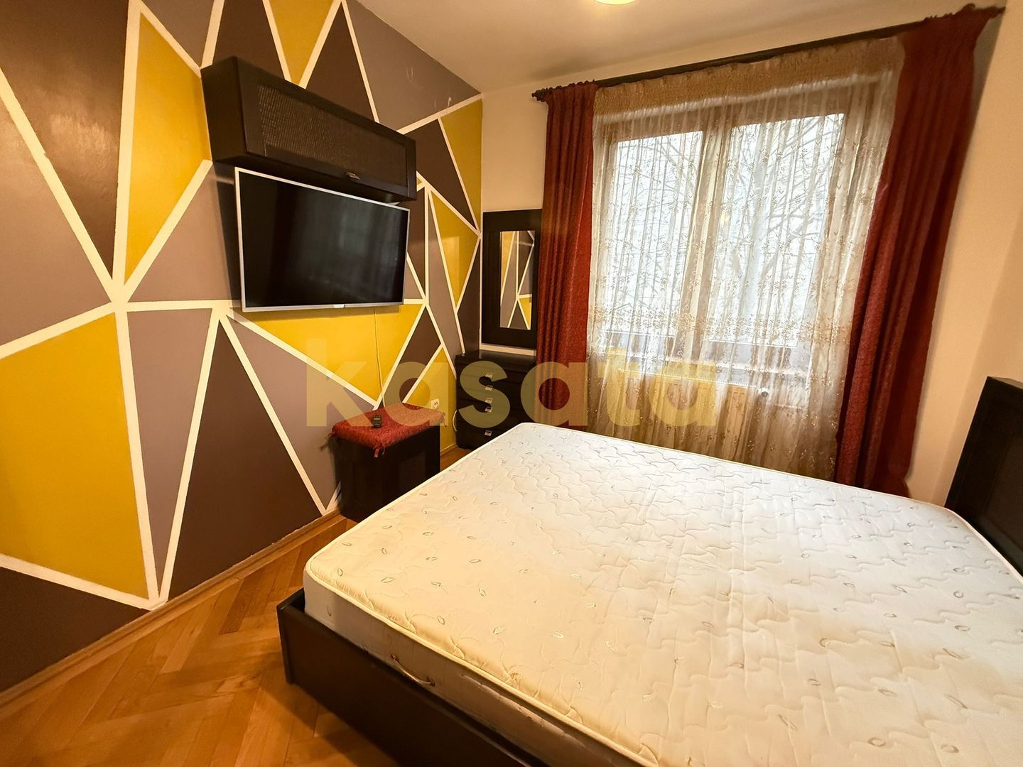 Apartament 3 camere Romană – de închiriat, poziție ultracentrală - Poză 2