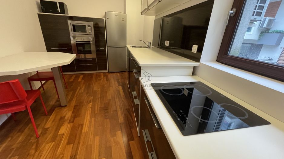 APARTAMENT SUPERB CU 2 DORMITOARE LA INCHIRIERE LANGA PARC HERASTRAU - Poză 2