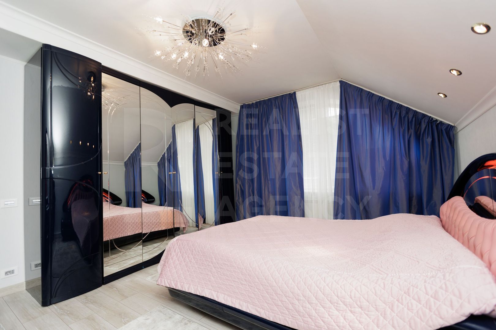 Chirie, apartament, 4 camere, str. Bucureşti, Centru - Poză 10