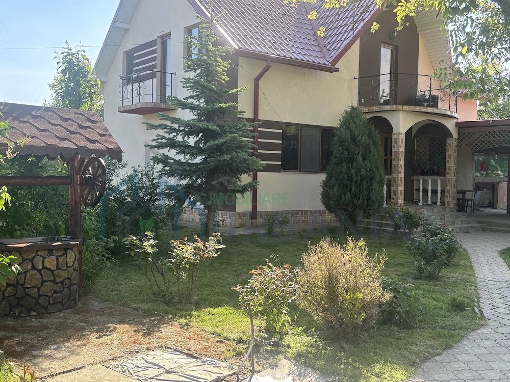 Casă de vânzare, Prisacani, 116 mp utili, teren 1000 mp, construită în 2013 - Poză 1