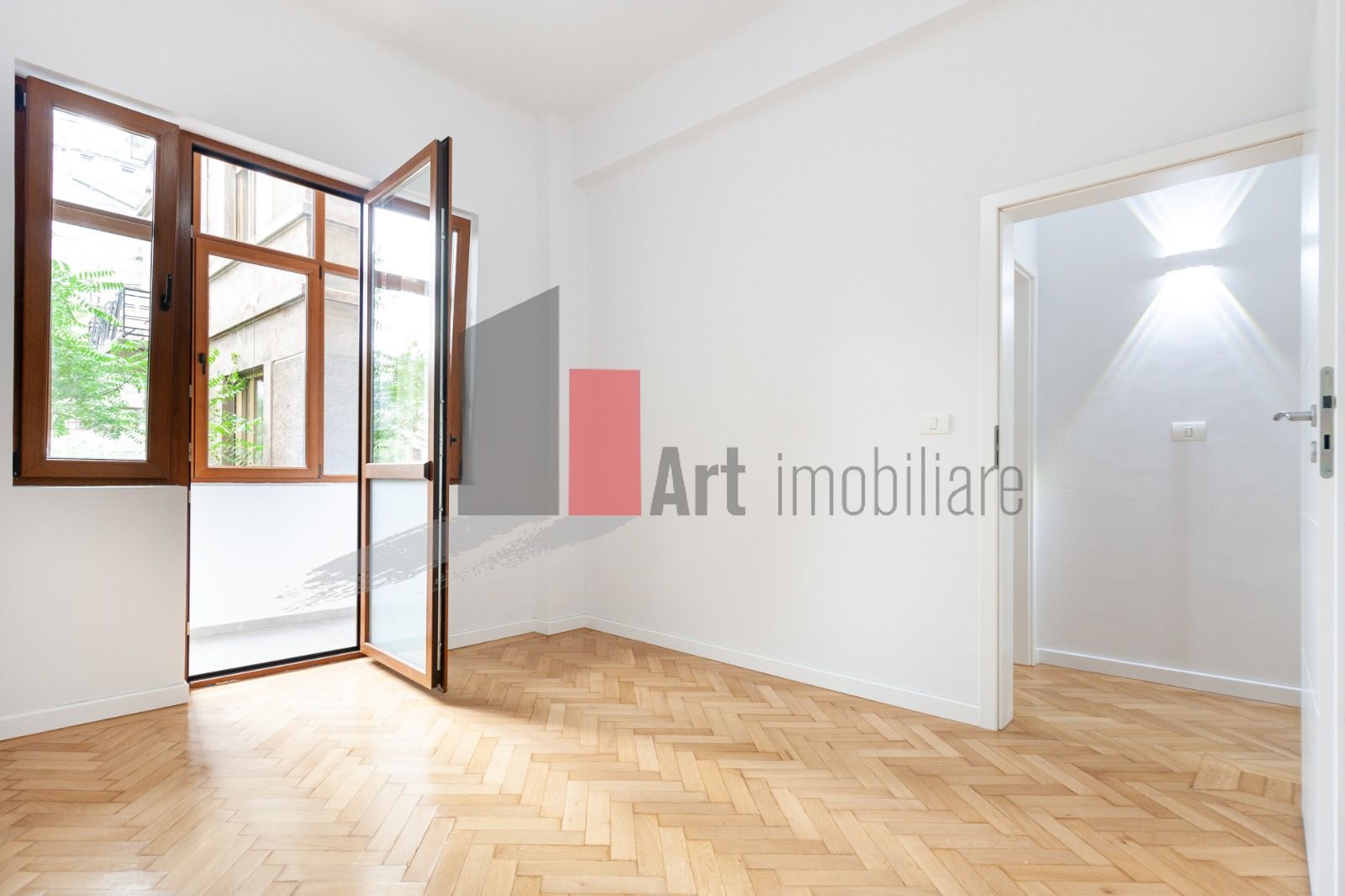 Apartamentul "ZORAGARRIA", Armeneasca,finisat lux, PRIMII LOCATARI DUPA RENOVARE - Poză 8