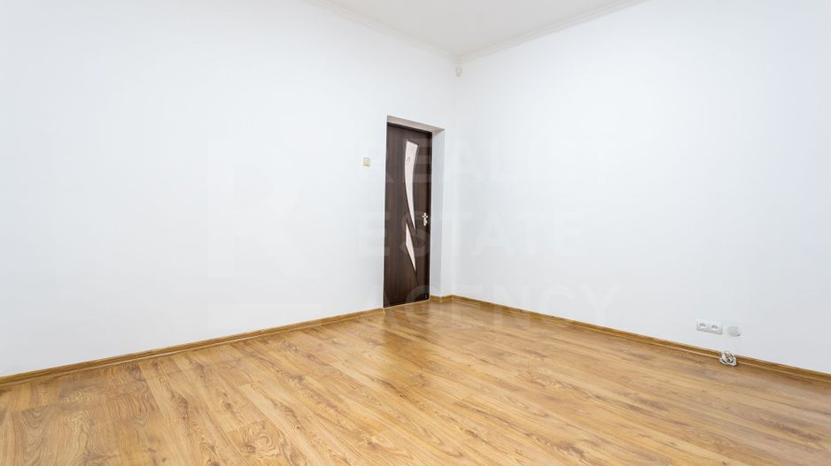 Chirie, spațiu de birouri, 236 mp, strada București, Centru - Poză 9