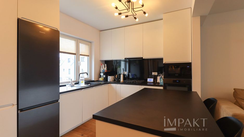 Casa insiruita cu finisaje de lux in cartierul Europa - Poză 6