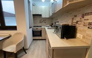 Casa moderna P+1E,spatioasa,teren 700 mp in Sacalaz - Poză 11