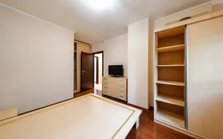 Apartament 3 camere, complet mobilat, decomandat, etaj intermediar - Poză 17