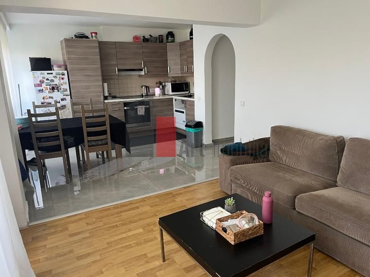 Apartament deosebit cu 3 camere – Bulevardul Unirii (Zona Fântâni) - Poză 2