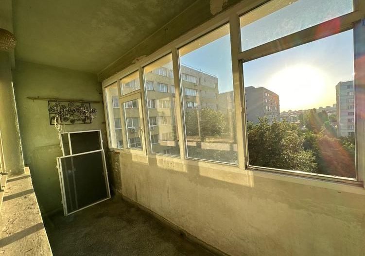 3 camere Obor – Veranda Mall | Bloc reabilitat | Ideal pentru renovare după gust - Poză 1