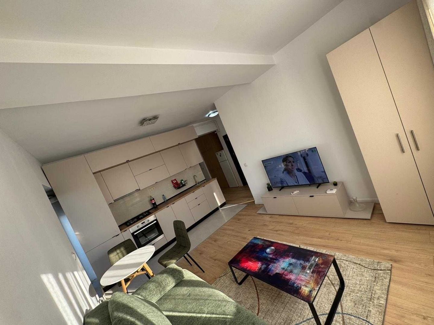 Apartament 2 camere metrou Pacii-bloc nou-centrala proprie - Poză 1