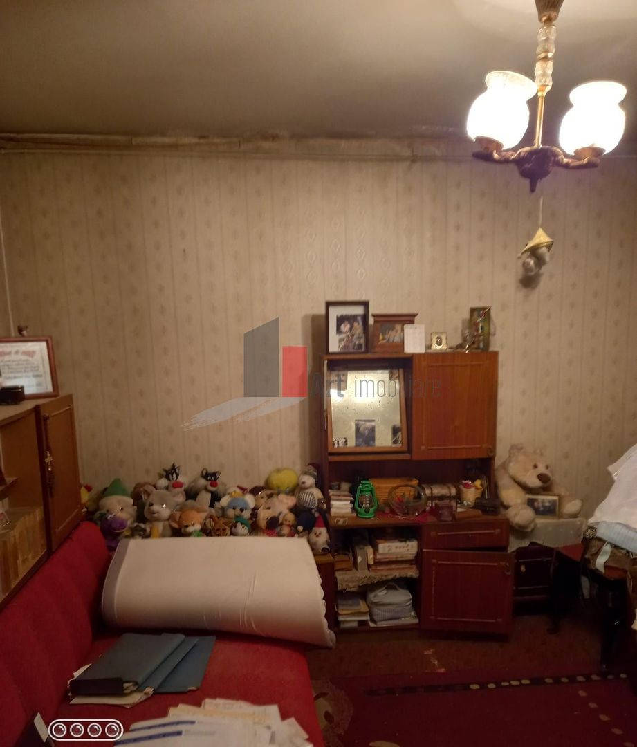 Vânzare apartament 3 camere - Poză 3