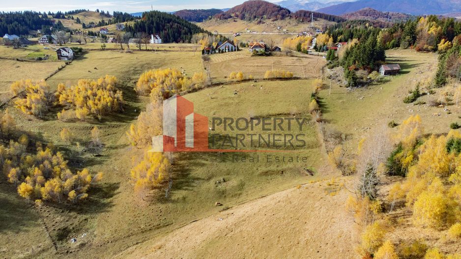 Teren cu PUZ aprobat Fundata / priveliste superba - Poză 9