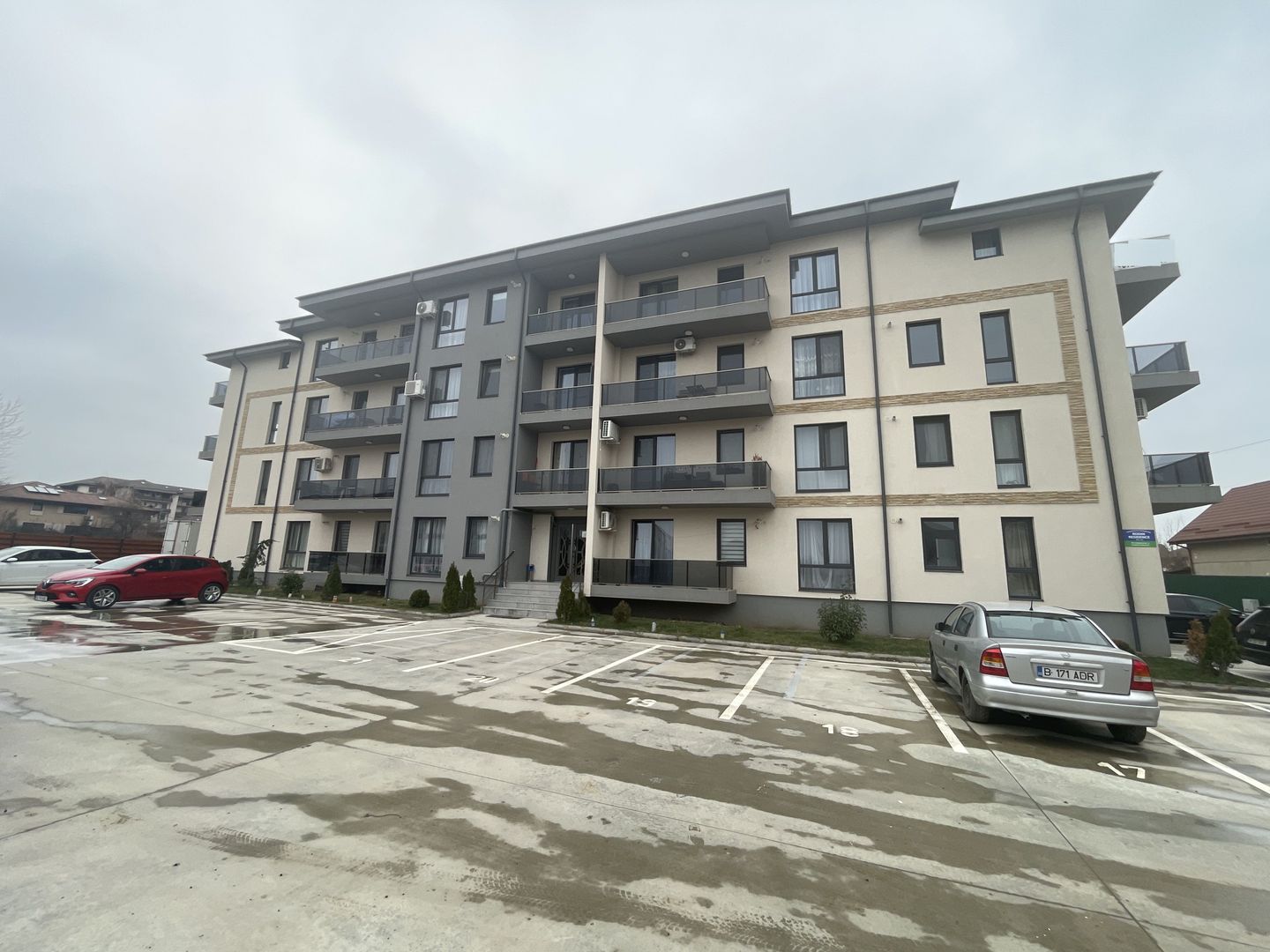 Apartament 3 camere | Decomandat | Parcare inclusa | Ideal Investitie - Poză 1