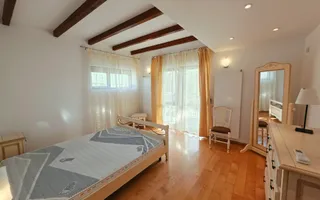 Vilă cu ponton privat la Lacul Snagov – casă de oaspeți, cramă, 1.768 mp - Poză 14