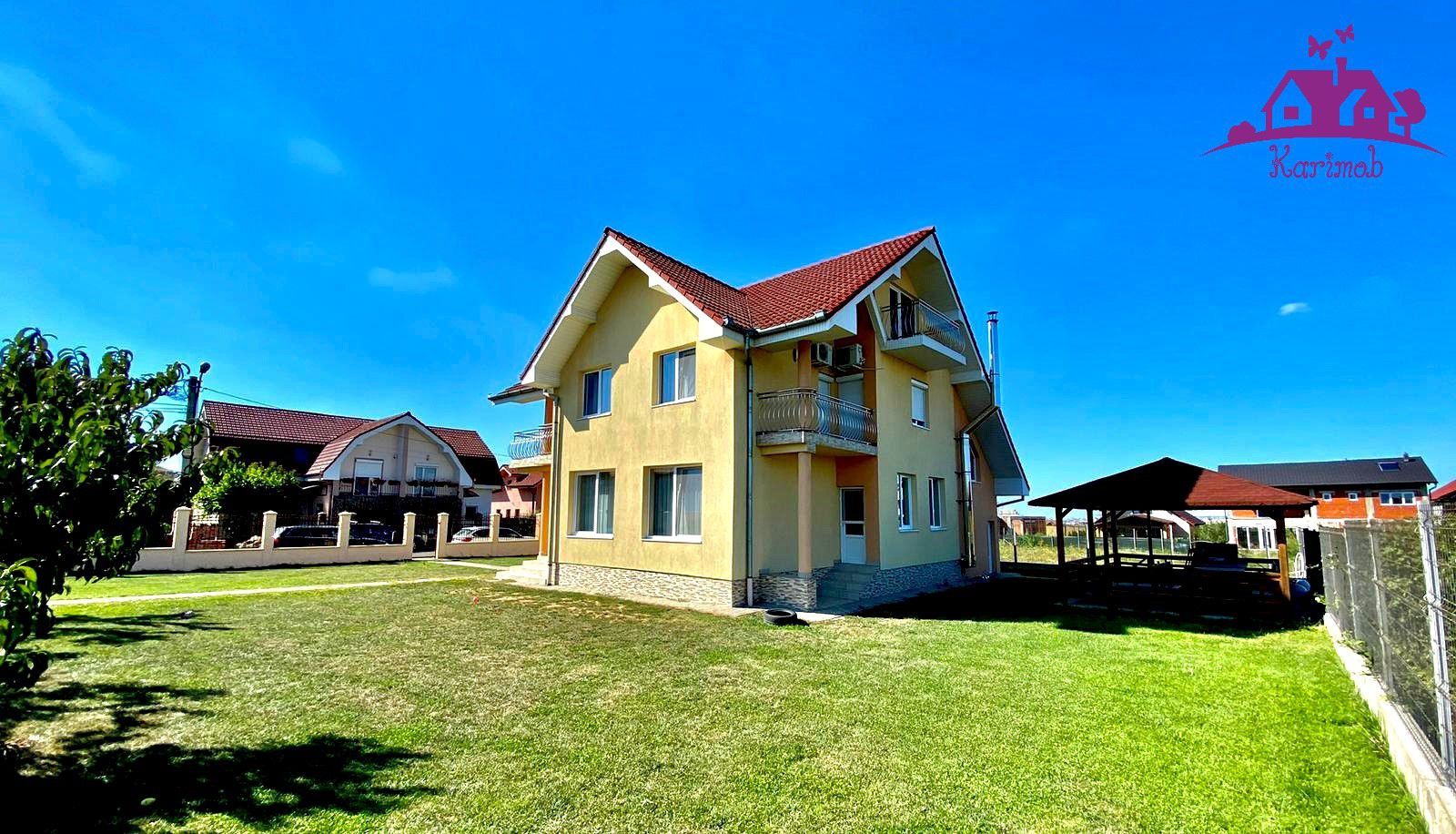 Casa lux in localitatea Sânmartin - Poză 18
