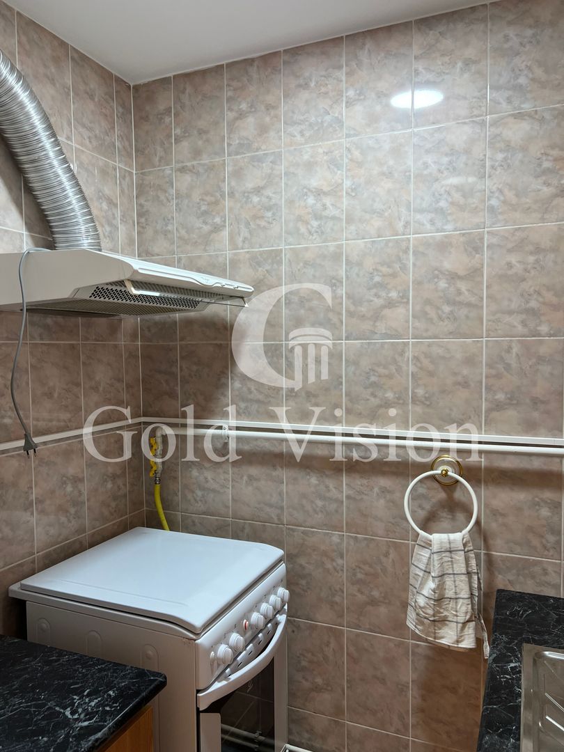 Apartament cu 4 camere, decomandat, 80 mp utili, zonă centrală - Poză 6