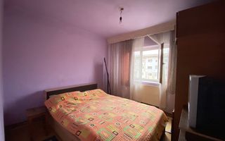 Apartament cu 3 camere, decomandat, etaj intermediar, zona Farmacia Somesan - Poză 4