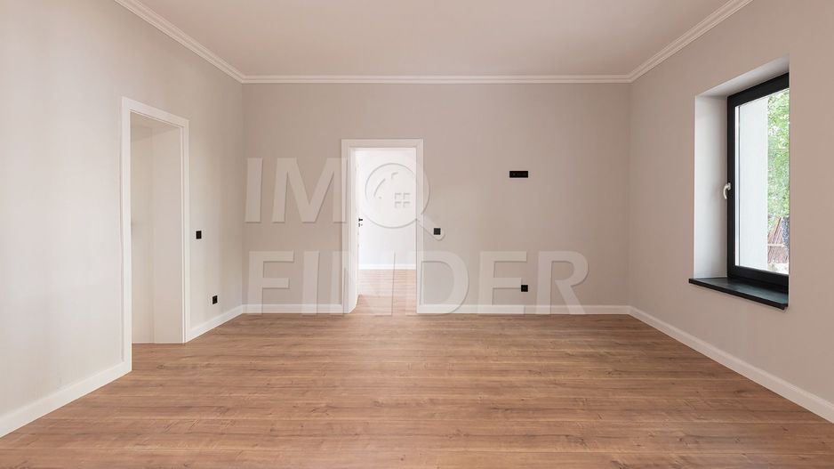 Vanzare apartament la casa 84 mp,  zona centrala, curte 200mp - Poză 1