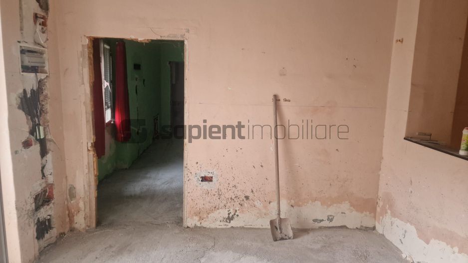 Casa Centrala Curte Comuna - Poză 2
