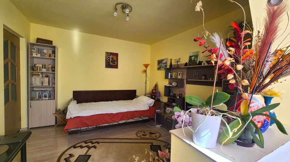 Exclusivitate - Apartament pretabil locuit, toate facilitătile in apropiere - Poză 3