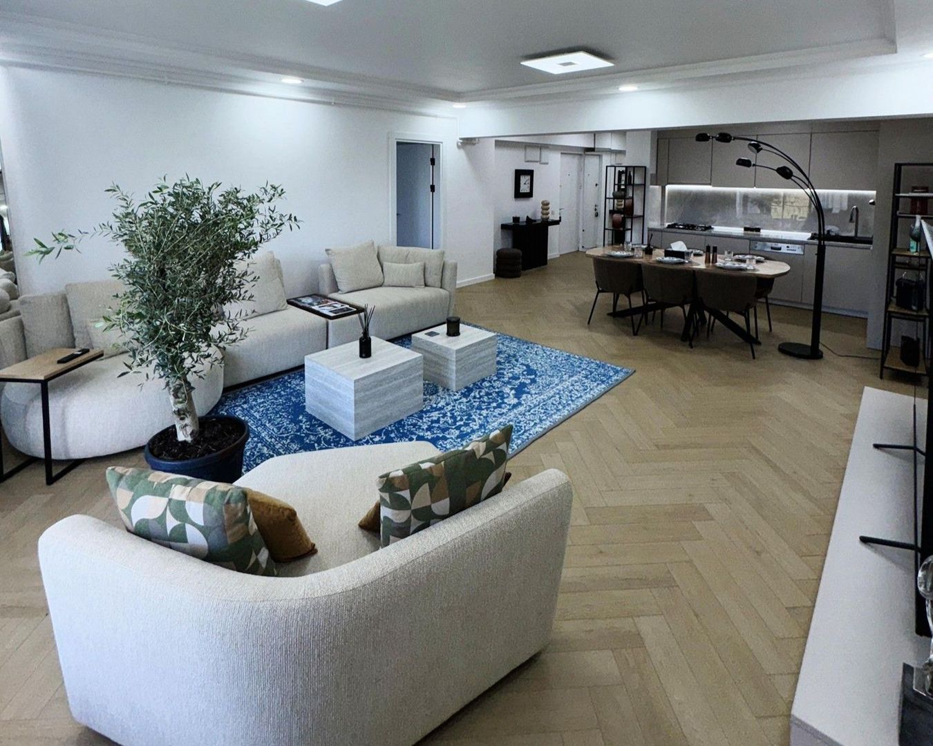 Apartament spatios 2 camere cu gradina privata I Iancu Nicolae - Poză 1