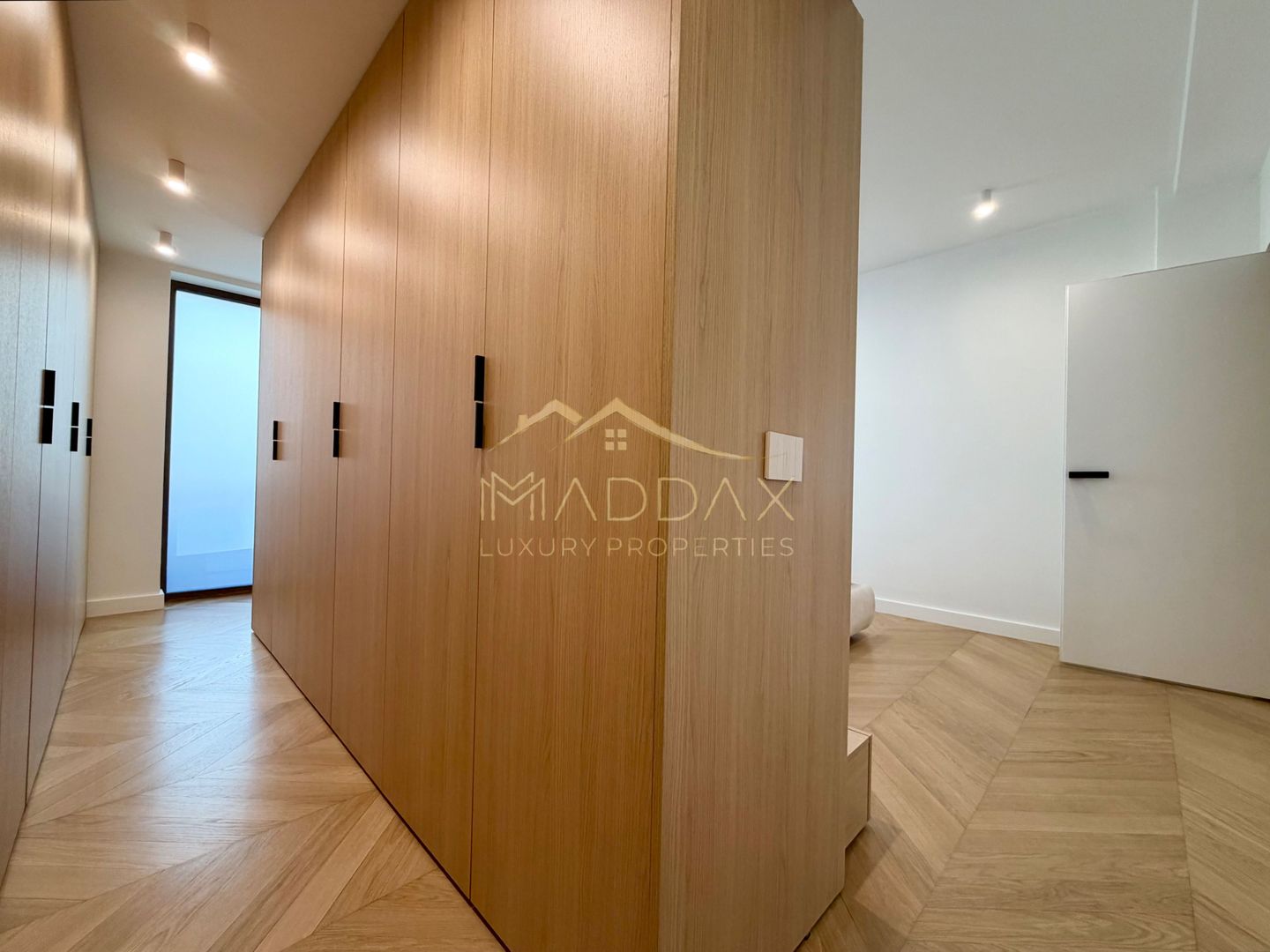 Apartament cu 3 camere *110mp* + 3 terase / Parking / Herastrau - Poză 19