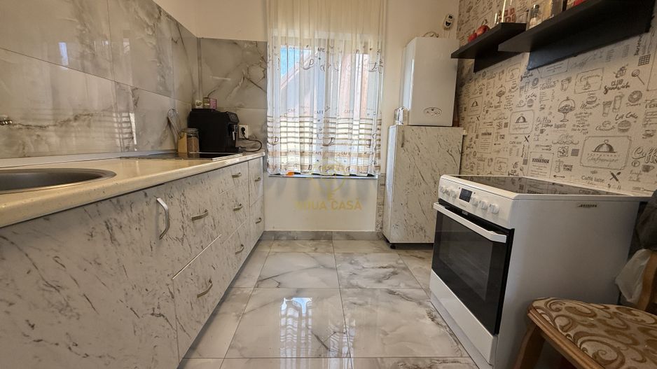 De Vanzare 2 Case In Curte Titulescu/Strada Crinului Teren 550MP - Poză 12