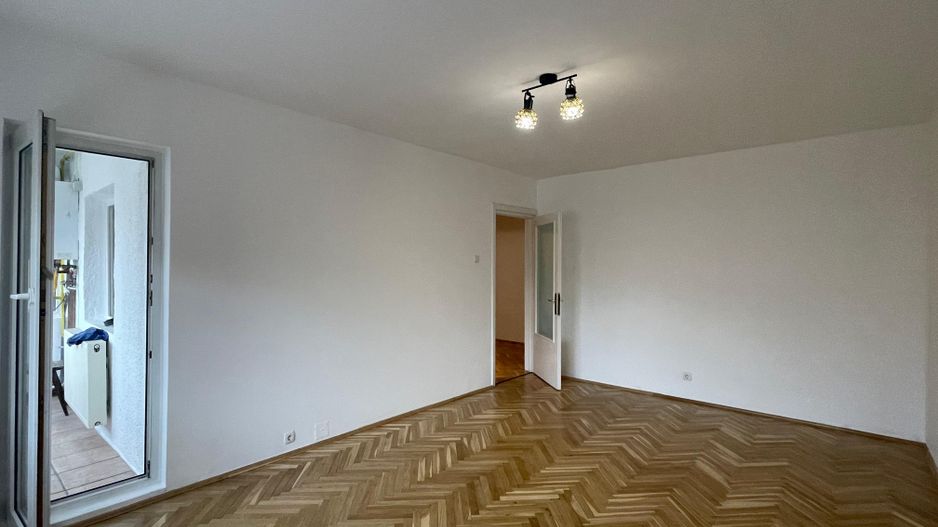 Apartament 3 camere - 2 bai - decomandat - Poză 2