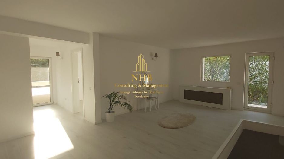 Casă spațioasă 5 camere + curte 340 mp în Băneasa | - Poză 17