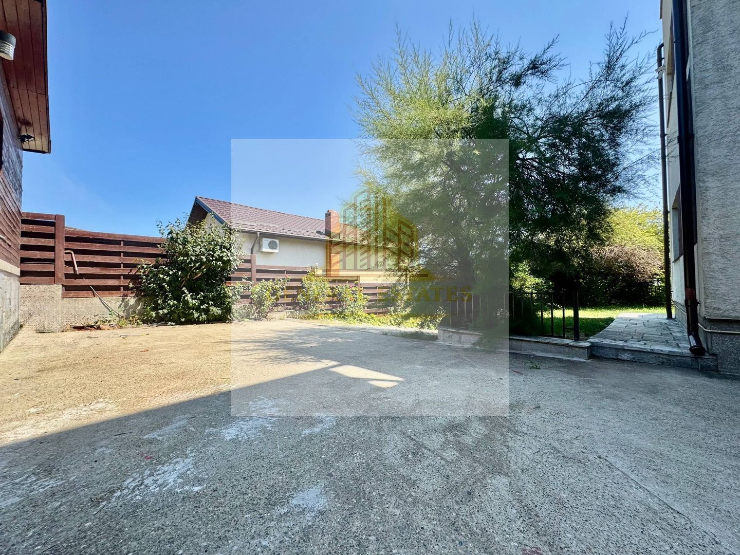 Vînzare Casă în 3 Nivele -Hlincea - 343 m.p. - Poză 3