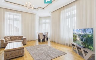 Apartament deosebit în clădire istorică central - Poză 2