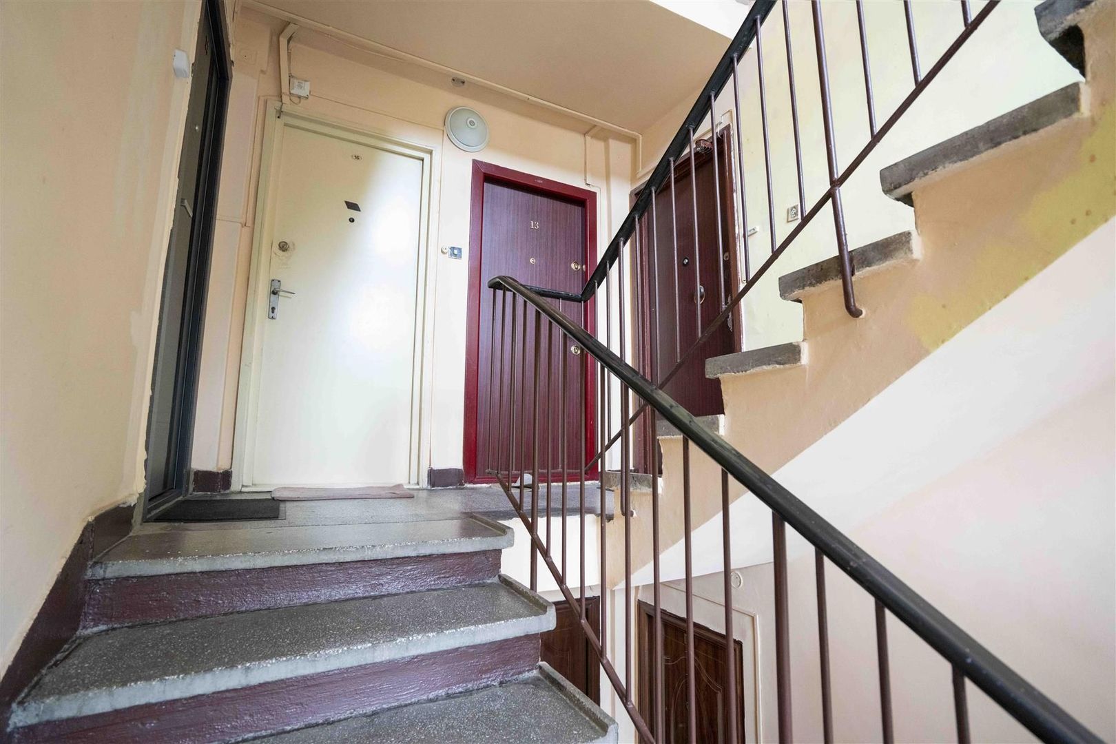 APARTAMENT CU 2 CAMERE DECOMANDAT ZONA ROGERIUS - Poză 6