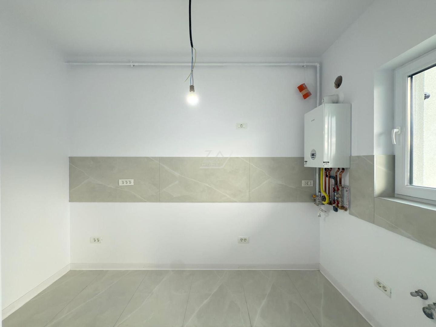 Asfalt. Loc de parcare. Etaj 1. - Poză 3