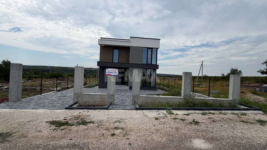 Casă modernă Hi-Tech de vânzare în Budești - Poză 5