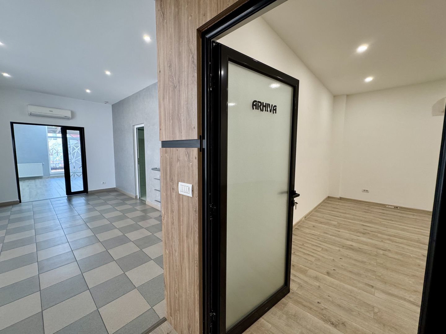 Clădire SAD de închiriat, situată la intrarea în Dumbrăvița - Poză 34