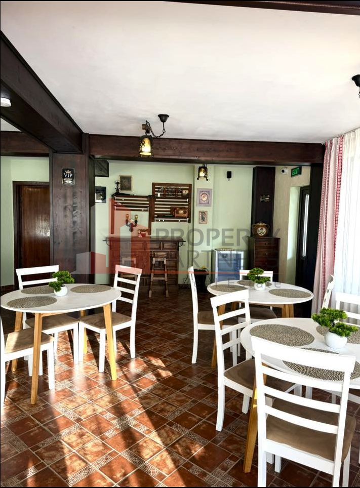 Pensiune la cheie de vânzare în Bran – Afacere cu 10 camere plus piscina - Poză 9