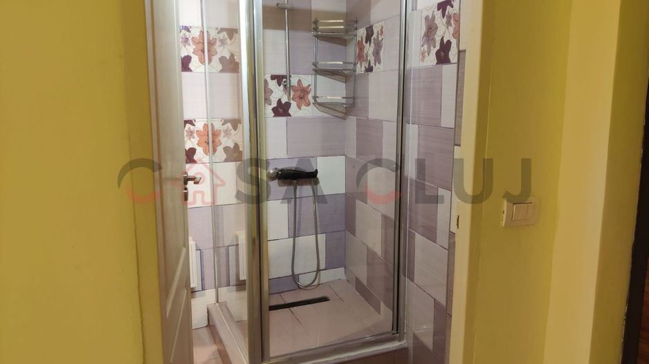 În inima campusului universitar, renovat, ideal pentru investiție sau locuință! - Poză 7