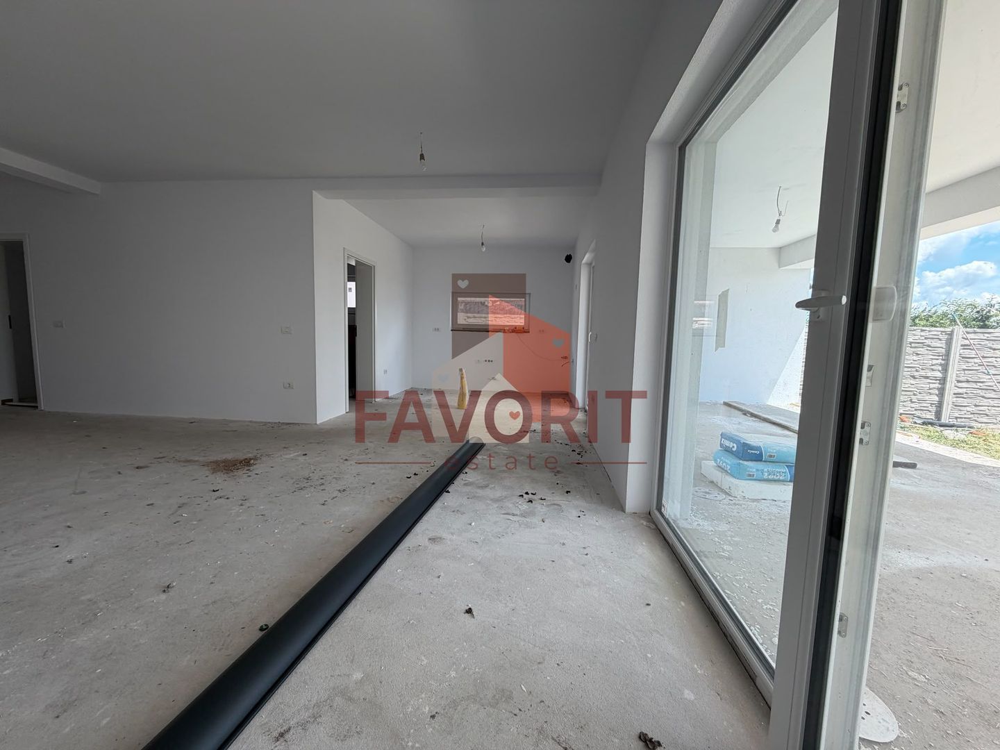Casă Individuala | 3 camere | Toate utilitatile | Teren Generos | - Poză 4