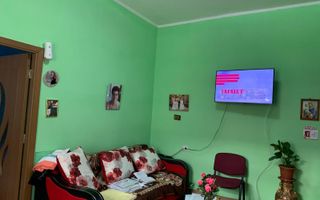 Apartament 2 camere de 50 mp la curte comuna in Sinaia - Poză 1