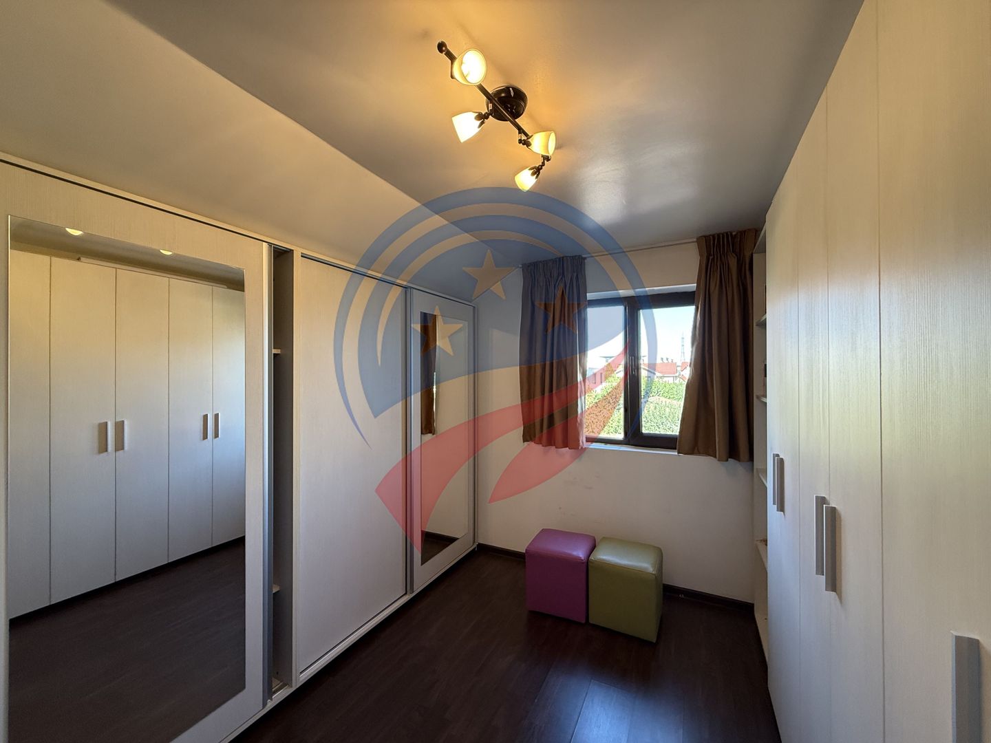 Vilă modernă de vânzare – zona Damila, Craiova - Poză 19