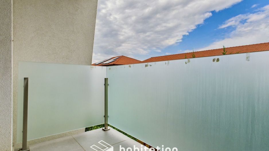 Casă patru camere în locație privilegiatǎ în Dumbrăvița - Poză 20