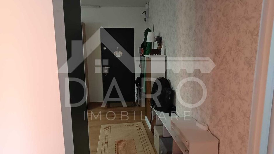 Apartament cu 2 camere modernizat de vânzare în Târgu Mureș - Poză 3